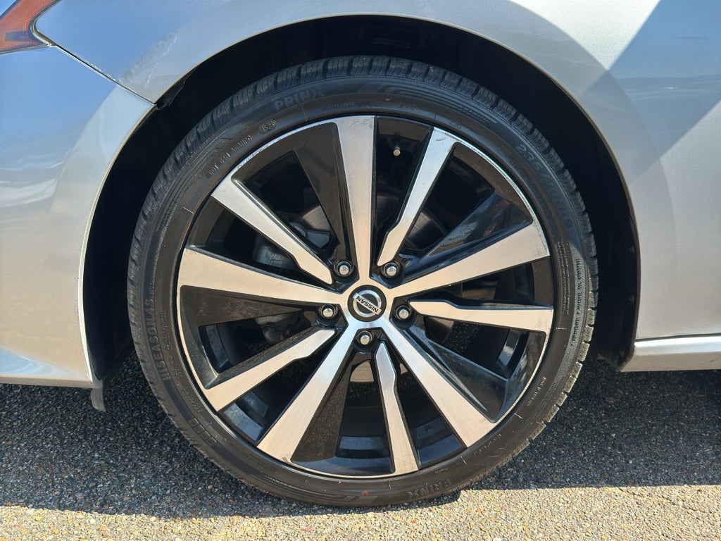 2021 Nissan Altima SR FWD