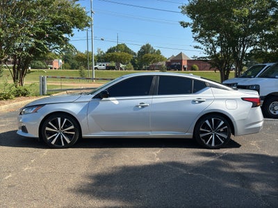 2021 Nissan Altima SR FWD