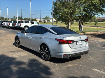 2021 Nissan Altima SR FWD