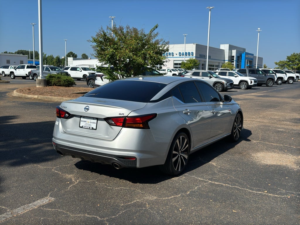 2021 Nissan Altima SR FWD