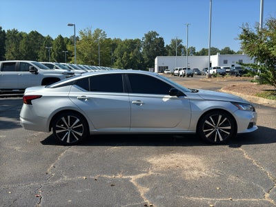 2021 Nissan Altima SR FWD