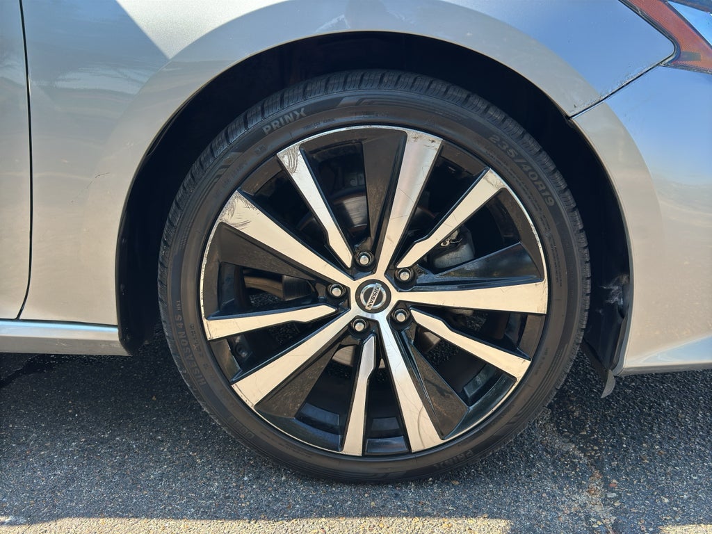 2021 Nissan Altima SR FWD