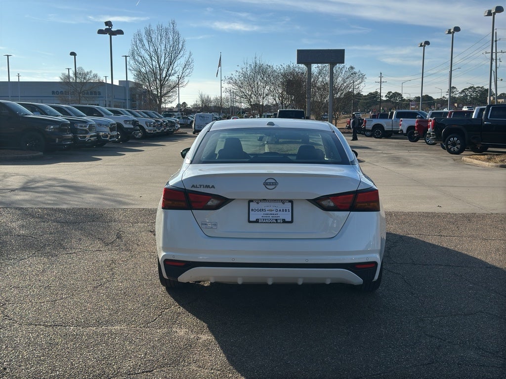 2025 Nissan Altima SV