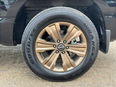 2024 Nissan TITAN Crew Cab SV 4x2