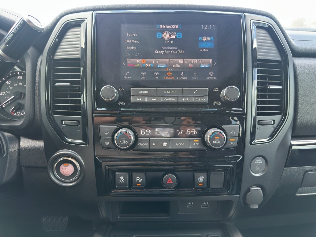 2024 Nissan TITAN Crew Cab SV 4x2