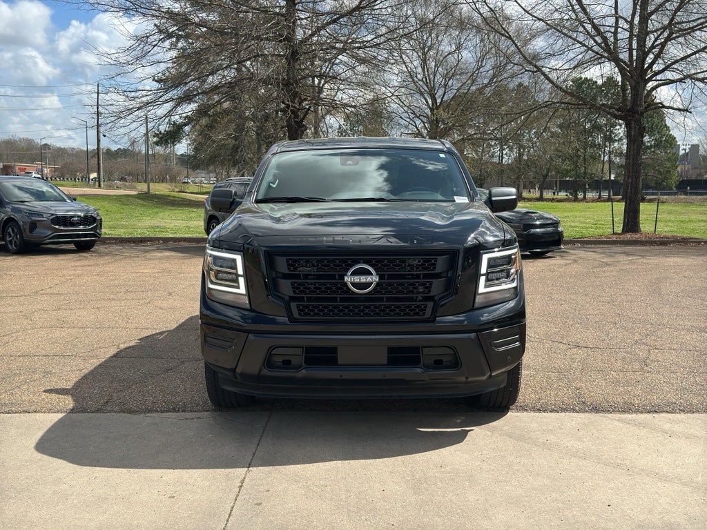 2024 Nissan TITAN Crew Cab SV 4x2