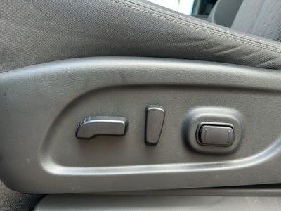 2024 Nissan TITAN Crew Cab SV 4x2