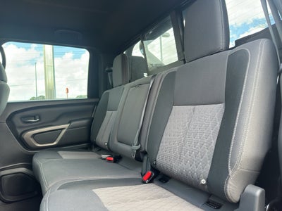 2024 Nissan TITAN Crew Cab SV 4x2