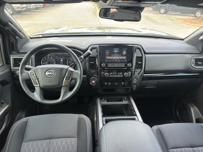 2024 Nissan TITAN Crew Cab SV 4x2
