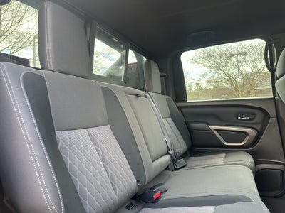 2024 Nissan TITAN Crew Cab SV 4x2