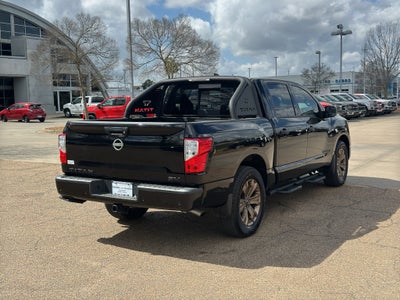 2024 Nissan TITAN Crew Cab SV 4x2