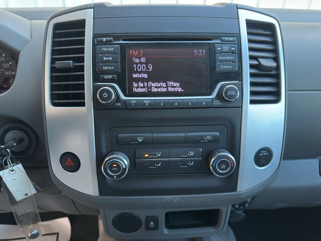 2017 Nissan Frontier SV