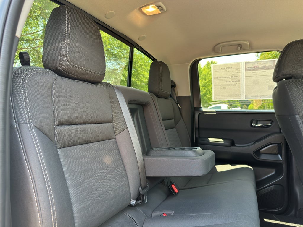 2024 Nissan Frontier Crew Cab SV 4x4