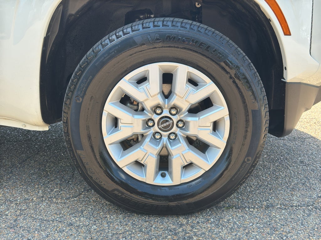 2024 Nissan Frontier Crew Cab SV 4x4