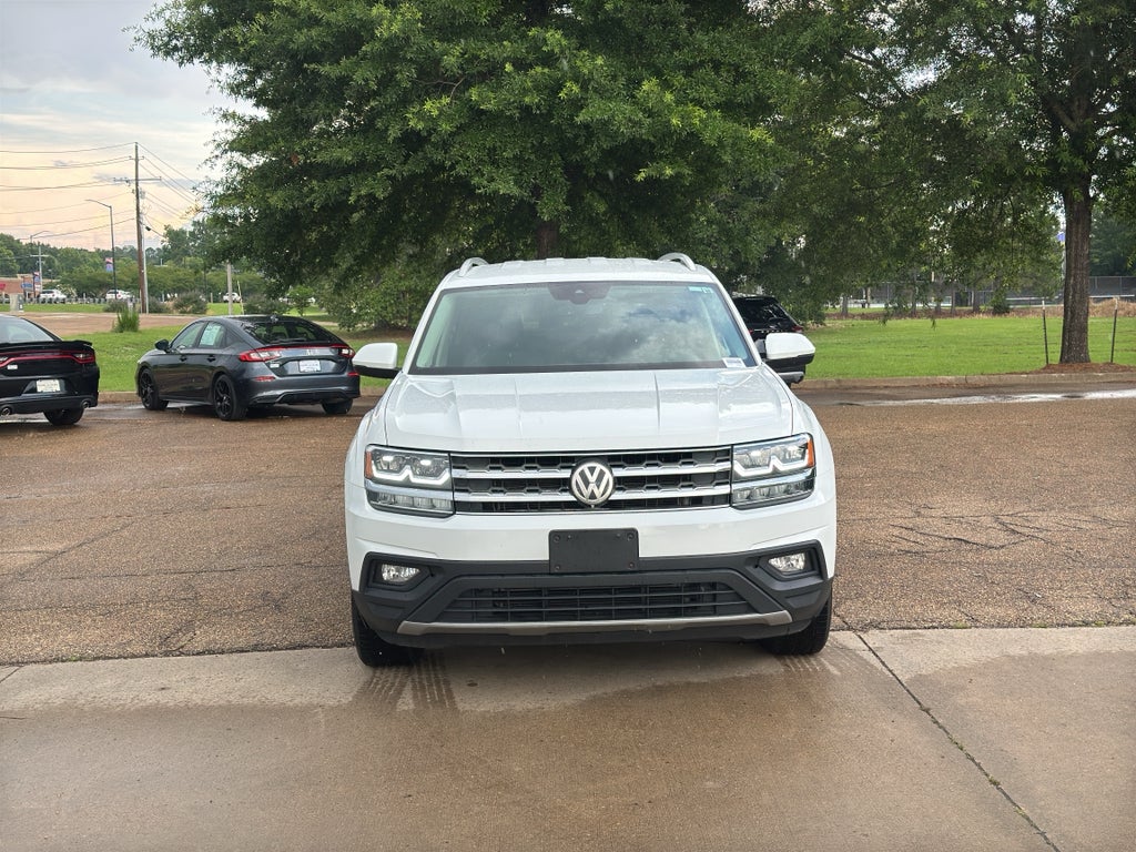 Used 2018 Volkswagen Atlas SE w/Tech with VIN 1V2DR2CA4JC588006 for sale in Brandon, MS