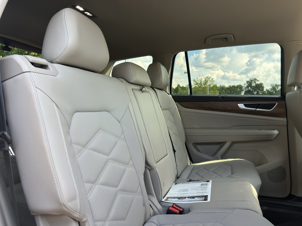 2024 Volkswagen Atlas 2.0T SE w/Technology