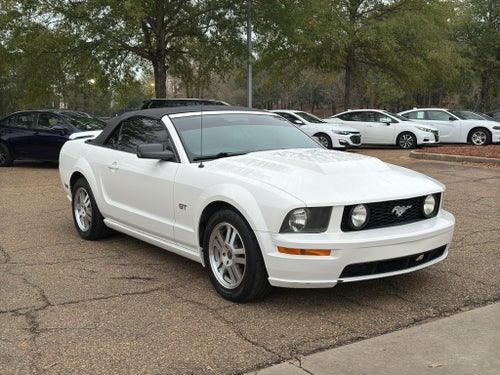 2005 Ford Mustang GT Deluxe