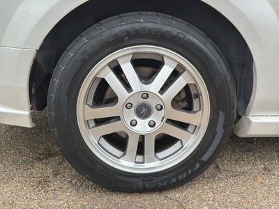 2005 Ford Mustang GT Deluxe