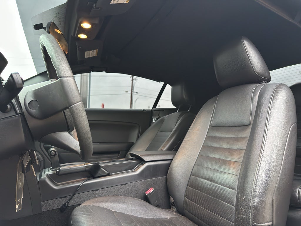 2005 Ford Mustang GT Deluxe