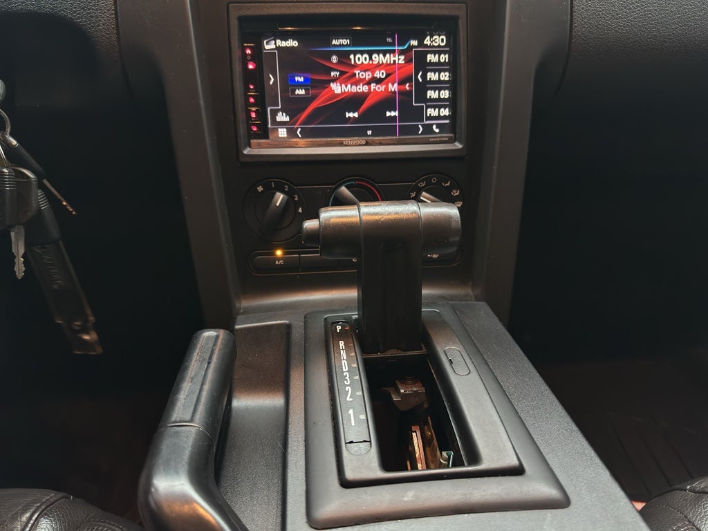 2005 Ford Mustang GT Deluxe