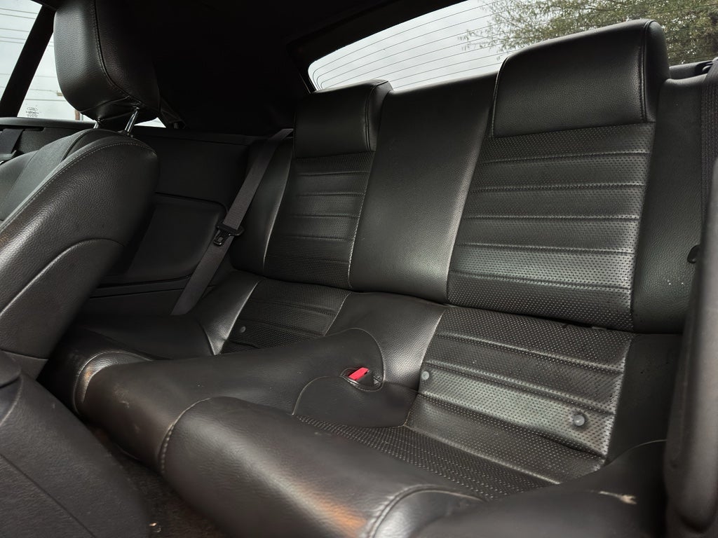 2005 Ford Mustang GT Deluxe