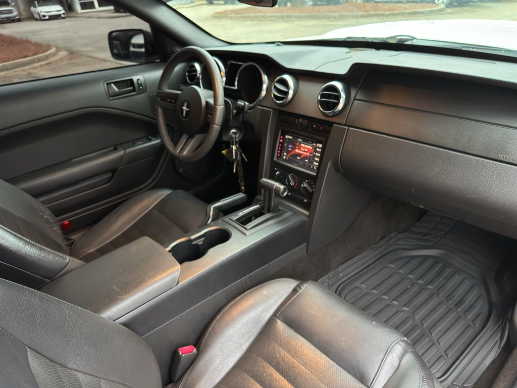 2005 Ford Mustang GT Deluxe