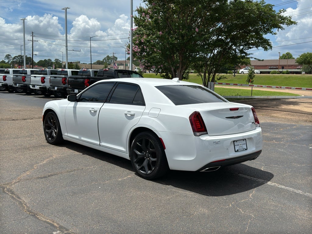 2021 Chrysler 300 300S