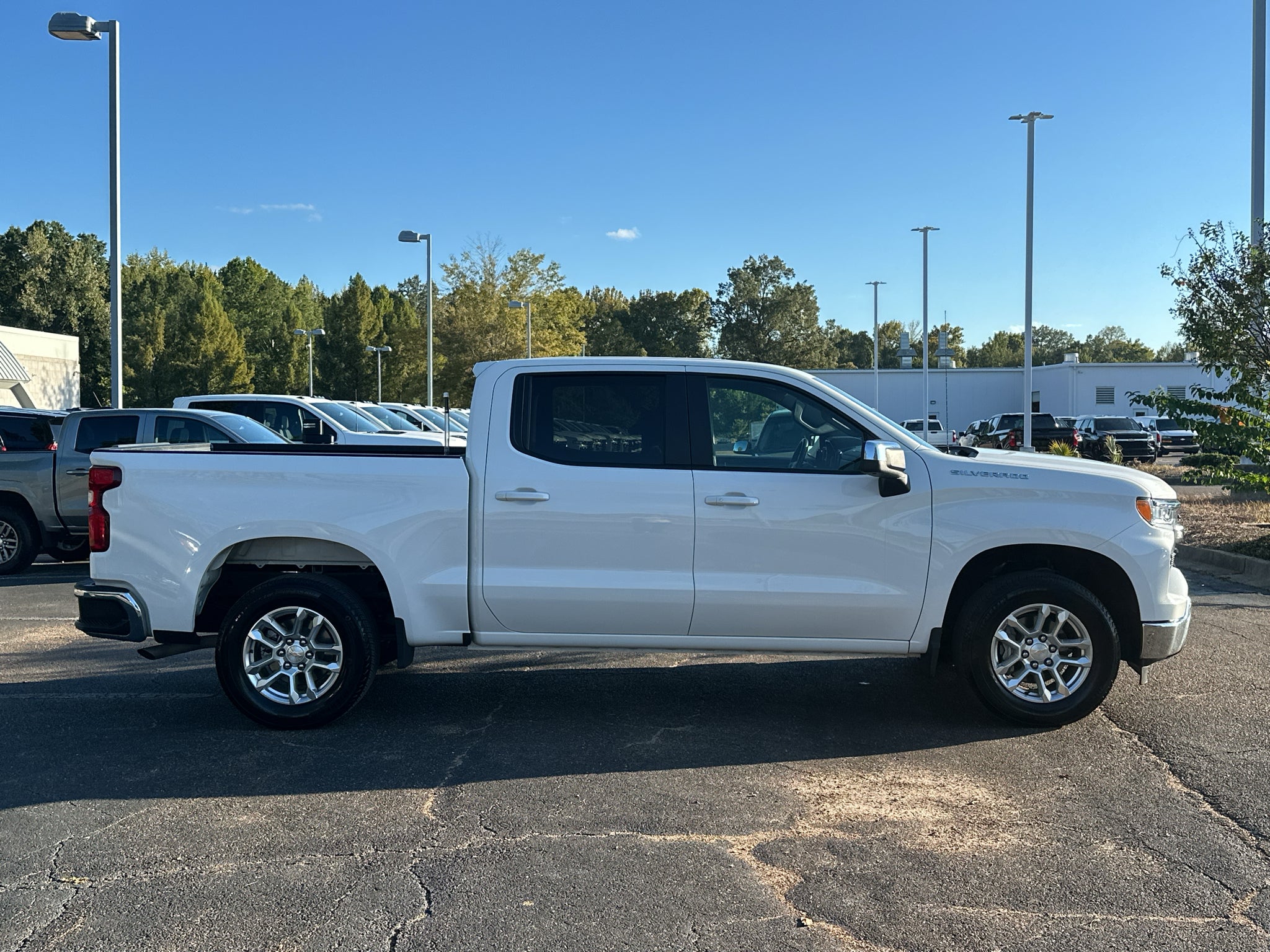 2025 Chevrolet Silverado 1500 LT