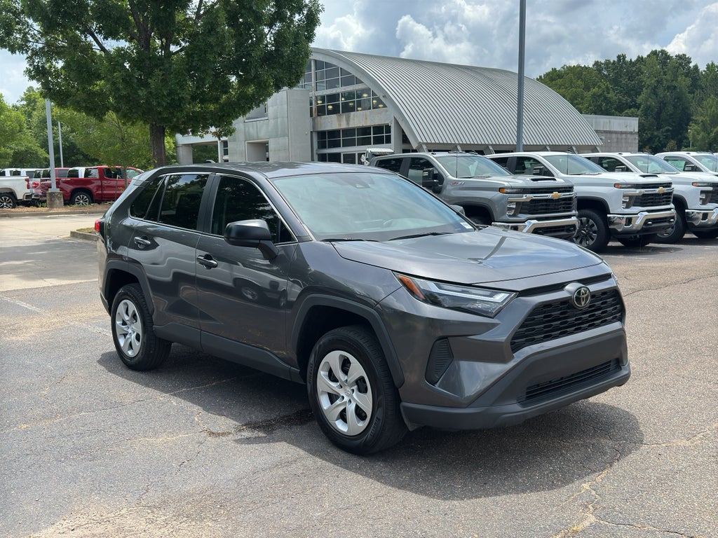 2024 Toyota RAV4 LE