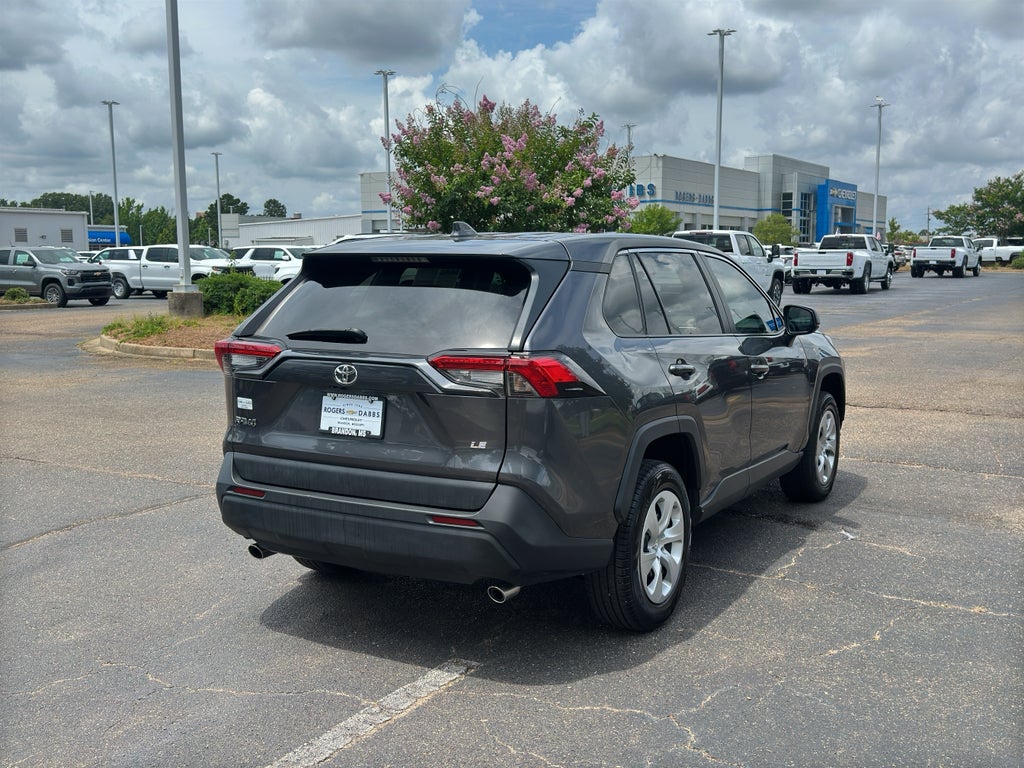 2024 Toyota RAV4 LE