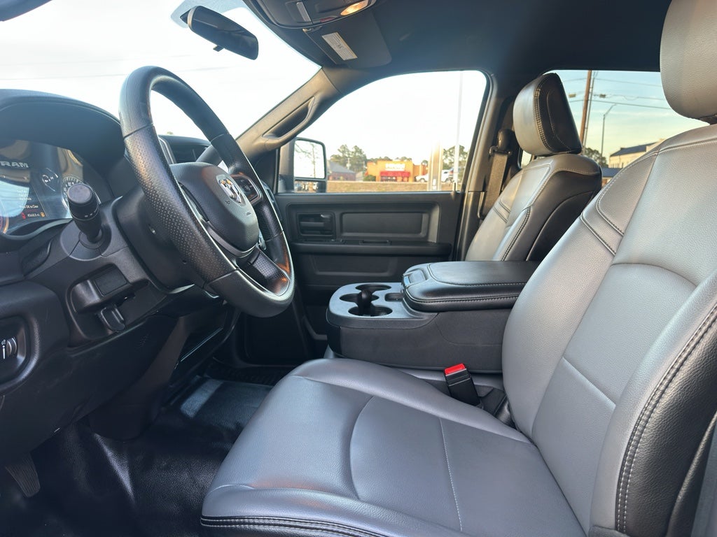 2024 RAM 3500 Tradesman Crew Cab 4x4 8' Box