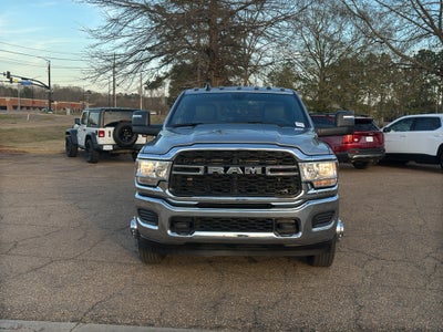 2024 RAM 3500 Tradesman Crew Cab 4x4 8' Box