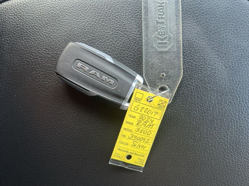 2024 RAM 3500 Tradesman Crew Cab 4x4 8' Box