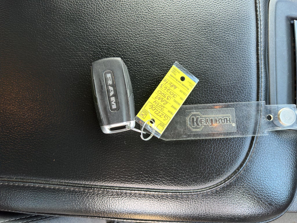 2024 RAM 3500 Big Horn Crew Cab 4x4 8' Box