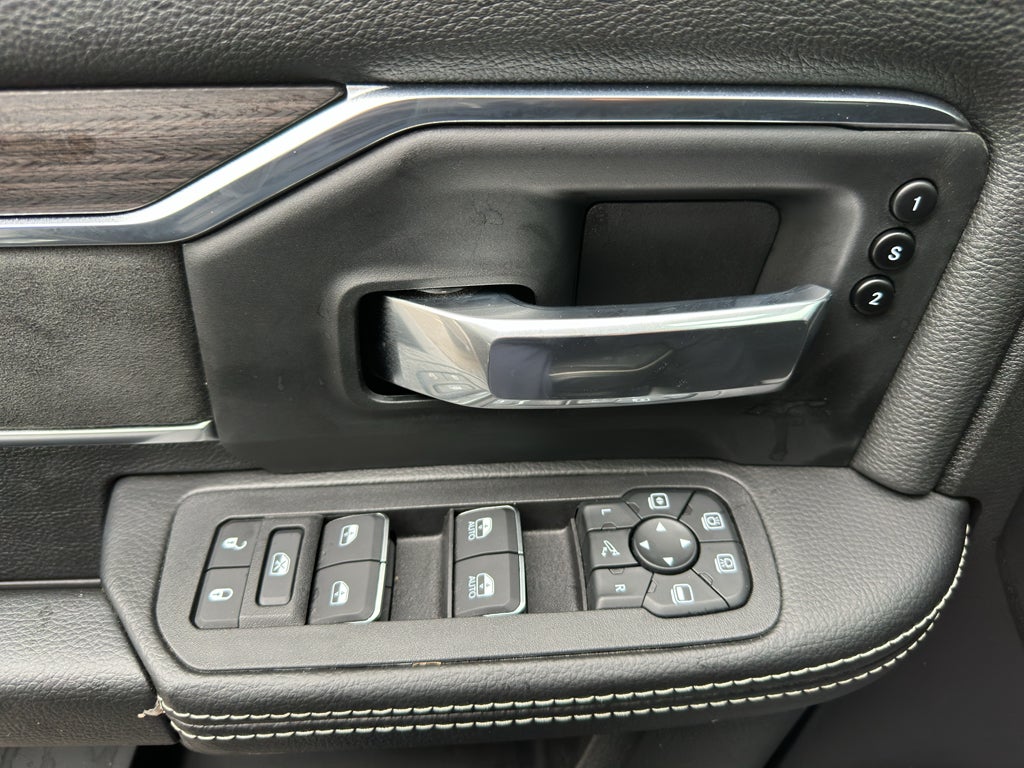 2026 RAM 3500 Laramie Crew Cab 4x4 8' Box