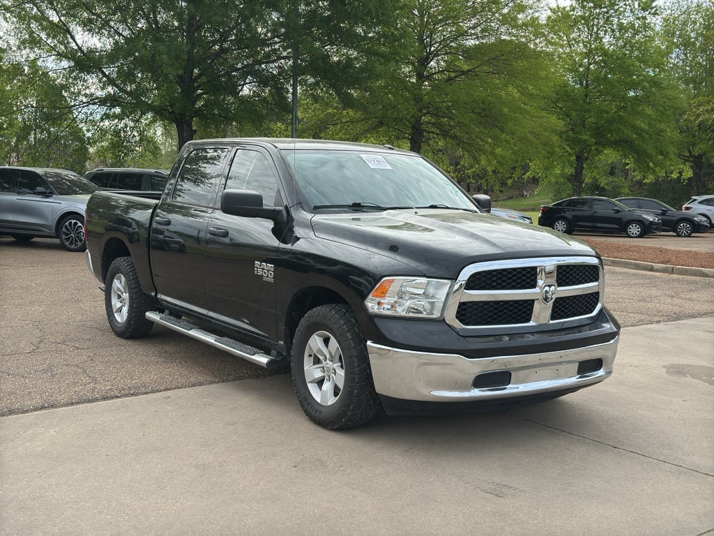 2019 RAM 1500 Classic Tradesman Crew Cab 4x2 5'7" Box