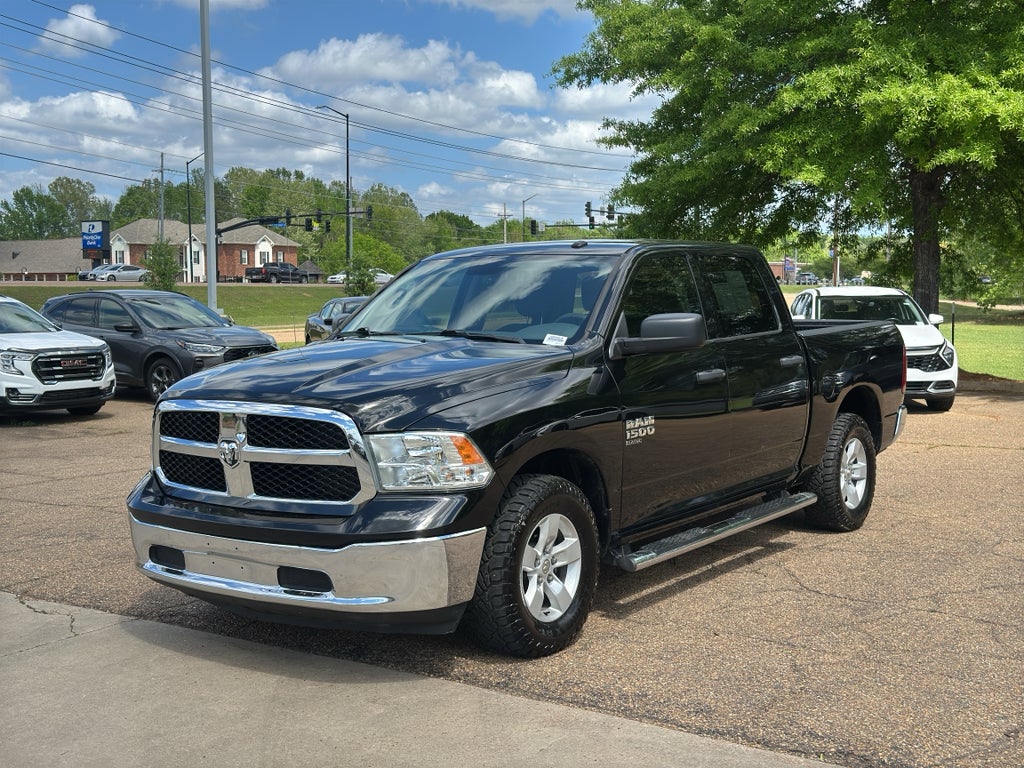 2019 RAM 1500 Classic Tradesman Crew Cab 4x2 5'7" Box