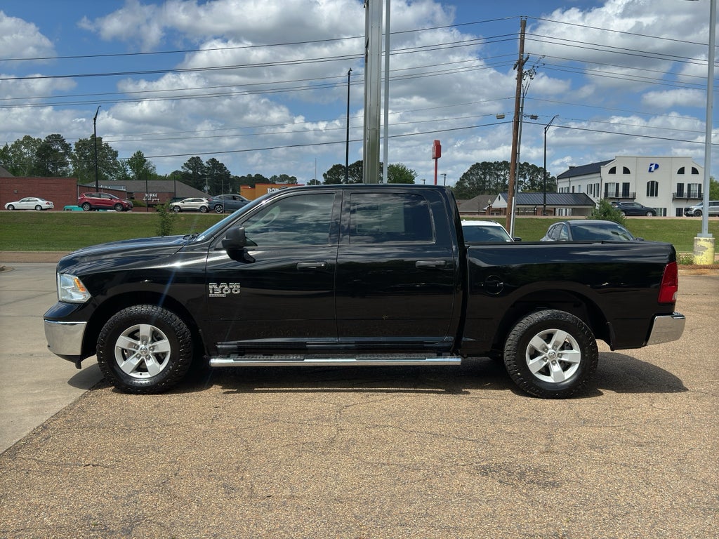 2019 RAM 1500 Classic Tradesman Crew Cab 4x2 5'7" Box