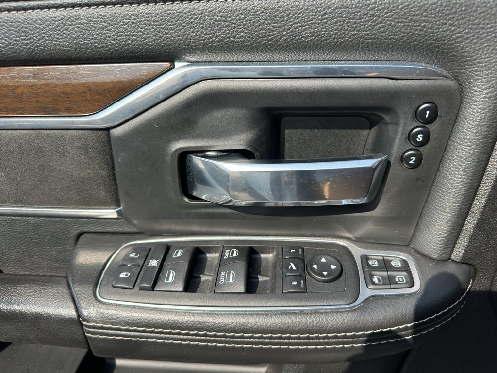 2024 RAM 2500 Laramie Crew Cab 4x4 6'4" Box
