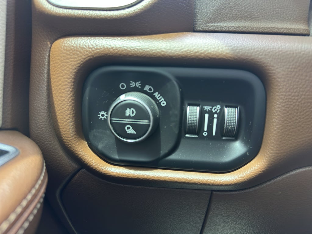 2021 RAM 2500 Laramie Crew Cab 4x4 6'4" Box