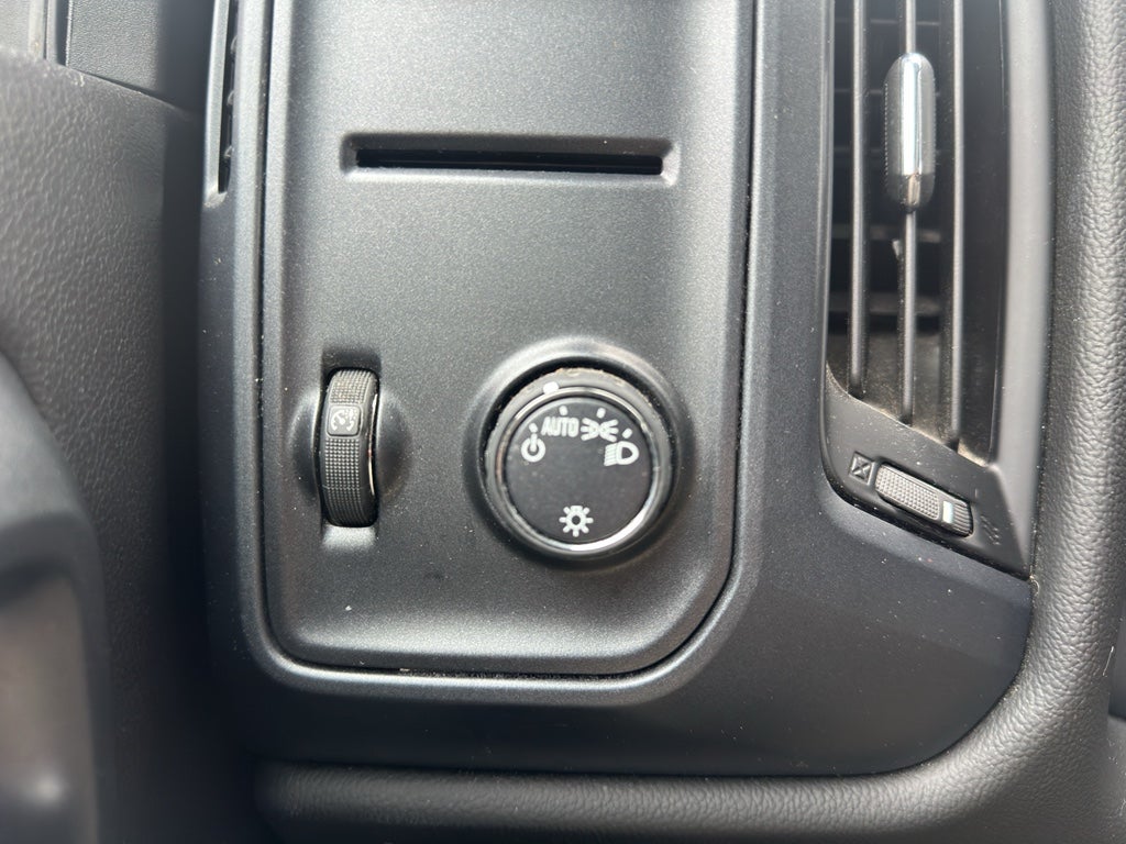 2018 Chevrolet Silverado 1500 Custom