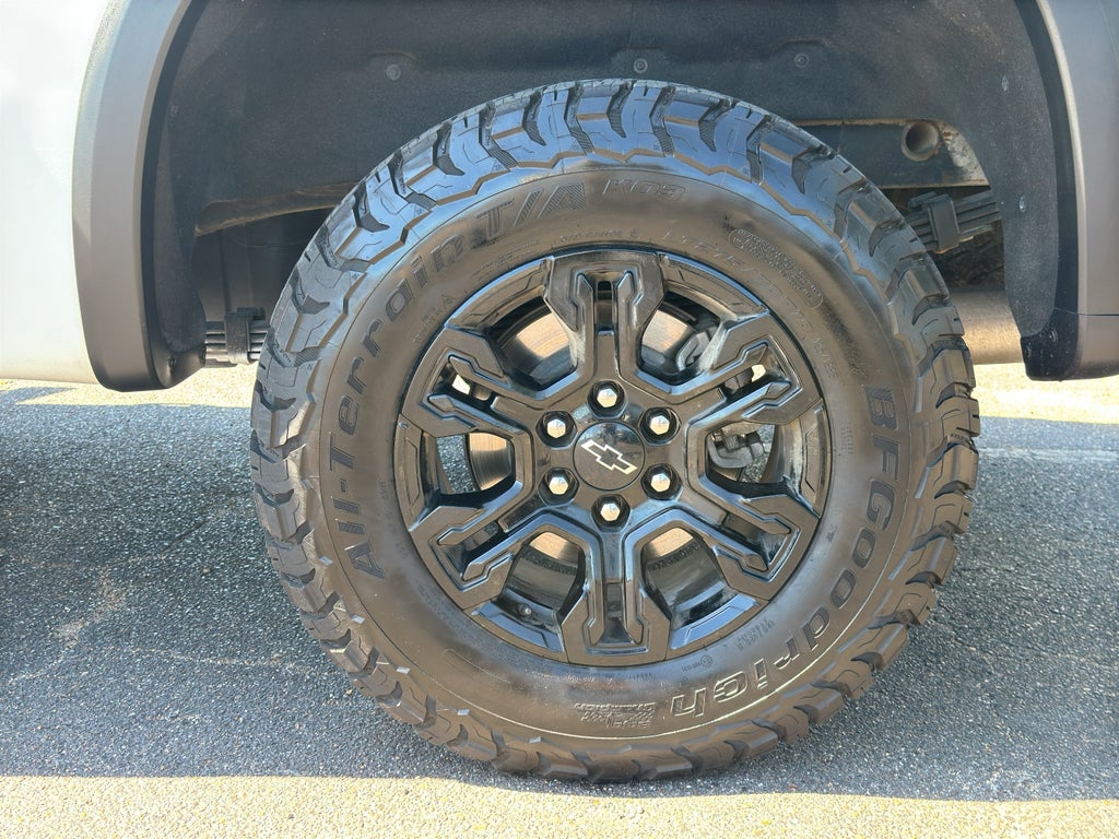 2023 Chevrolet Silverado 1500 ZR2 - Photo 11