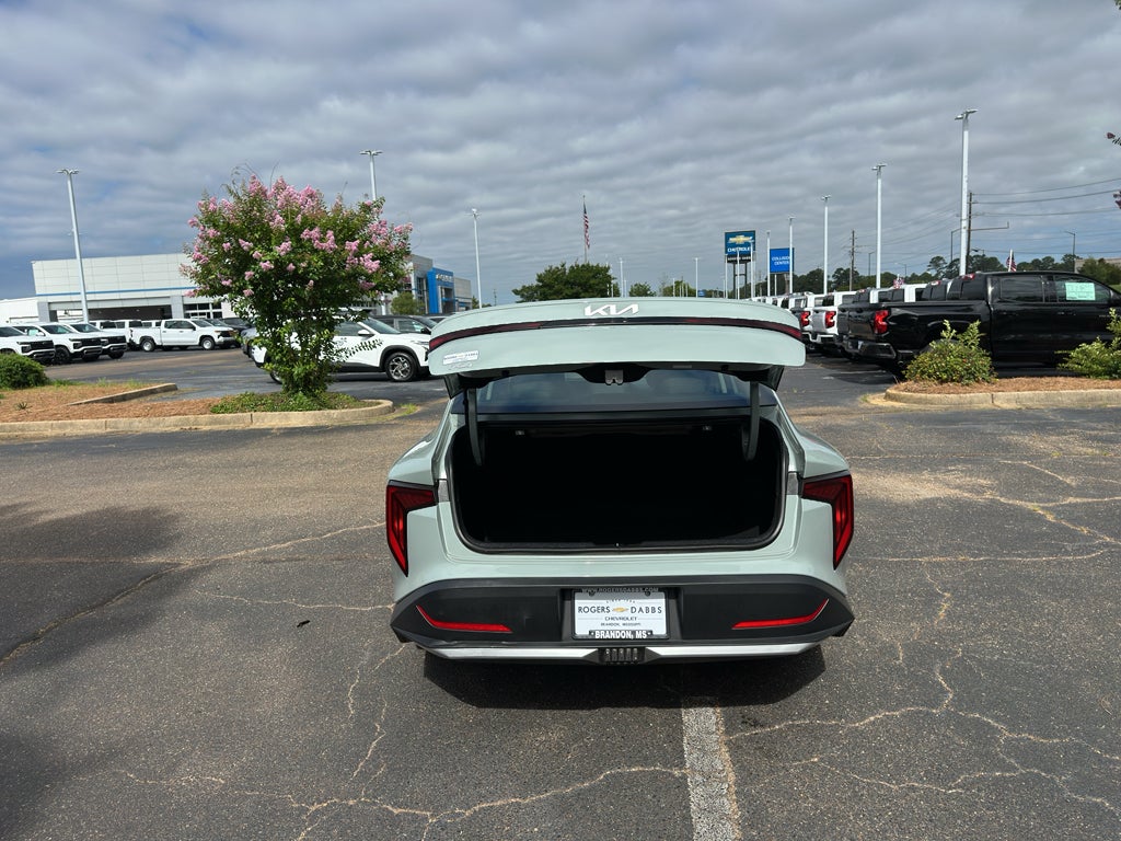 2025 Kia K4 LXS