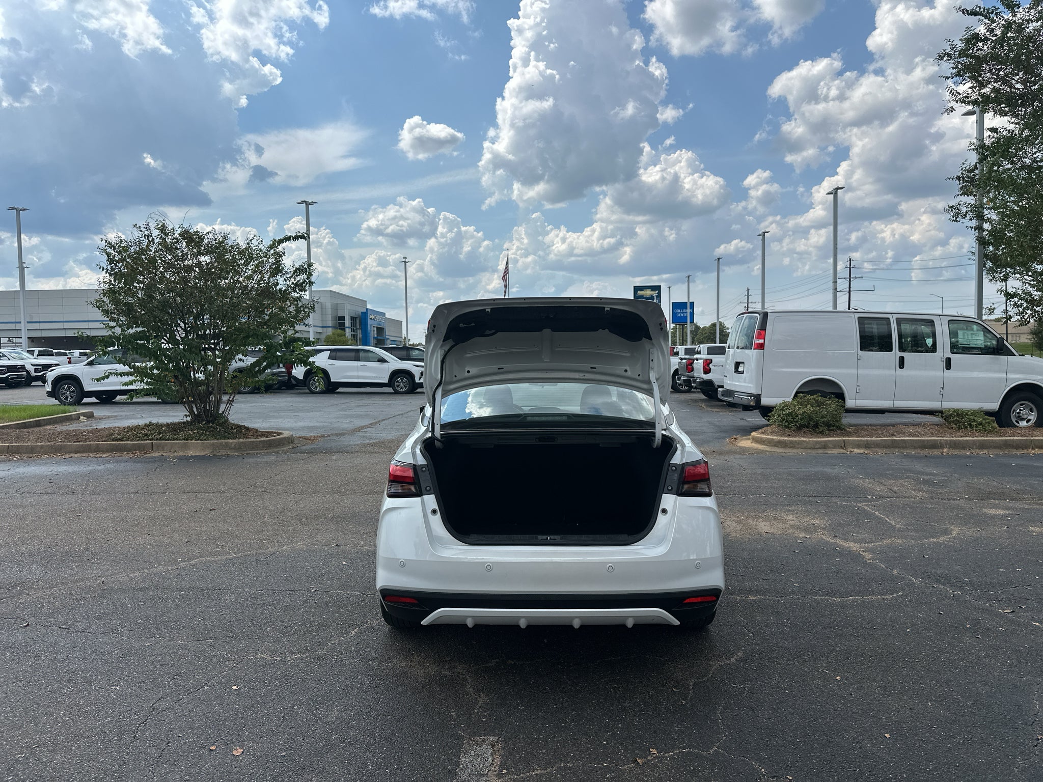 2025 Nissan Versa SV