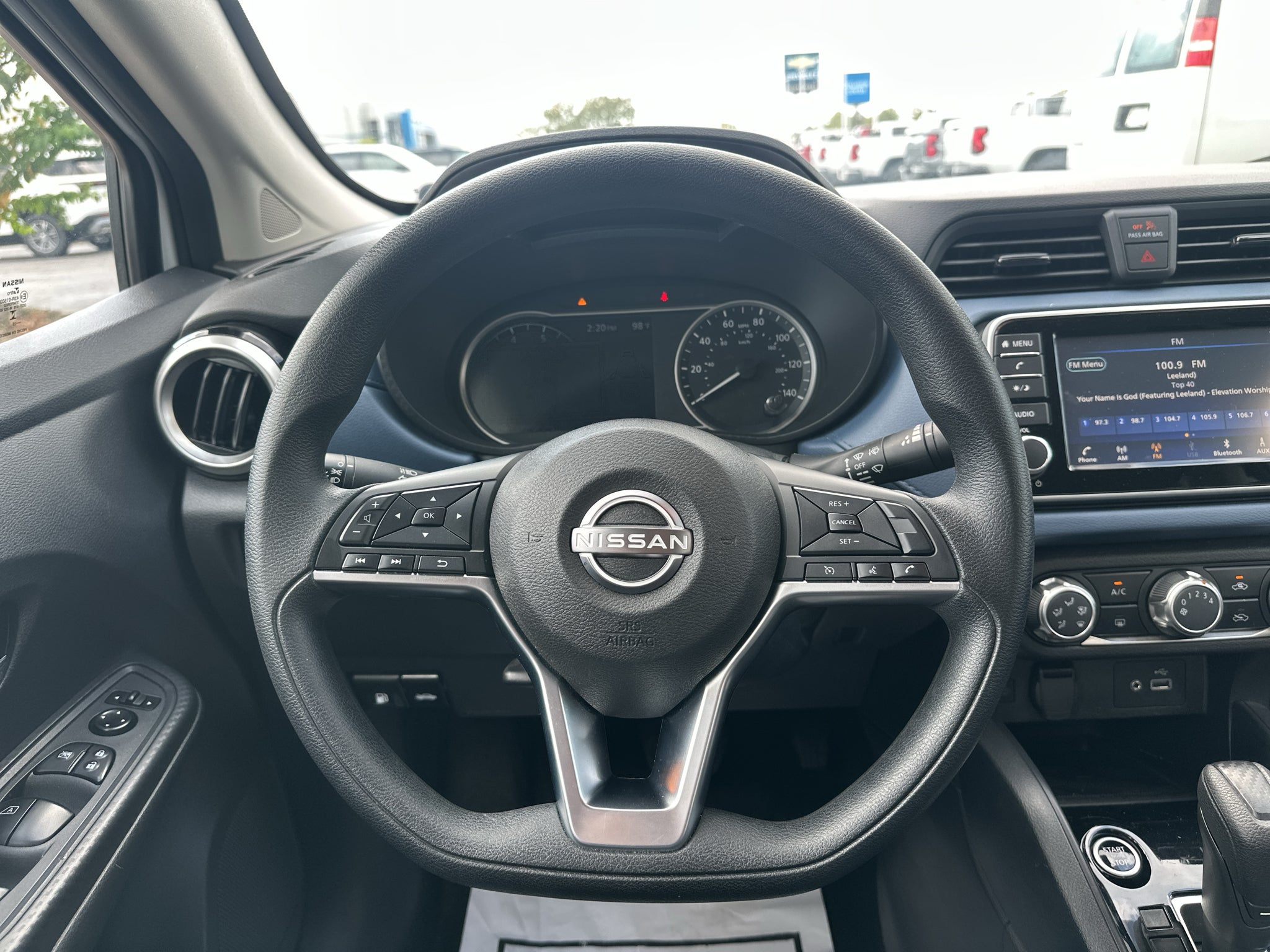 2025 Nissan Versa SV