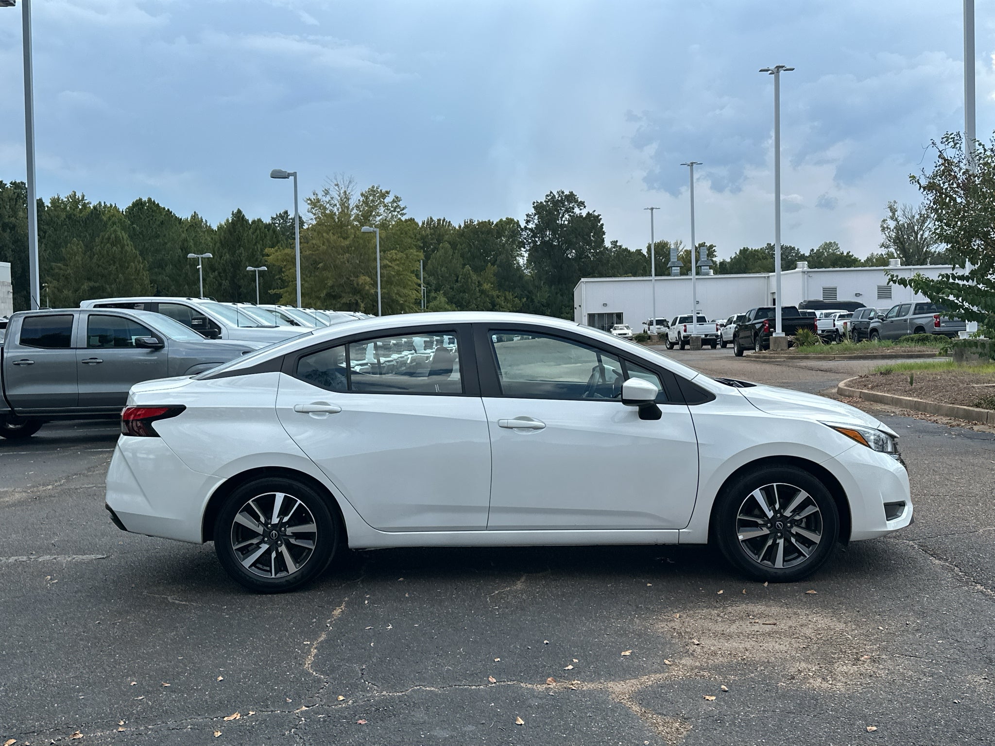 2025 Nissan Versa SV