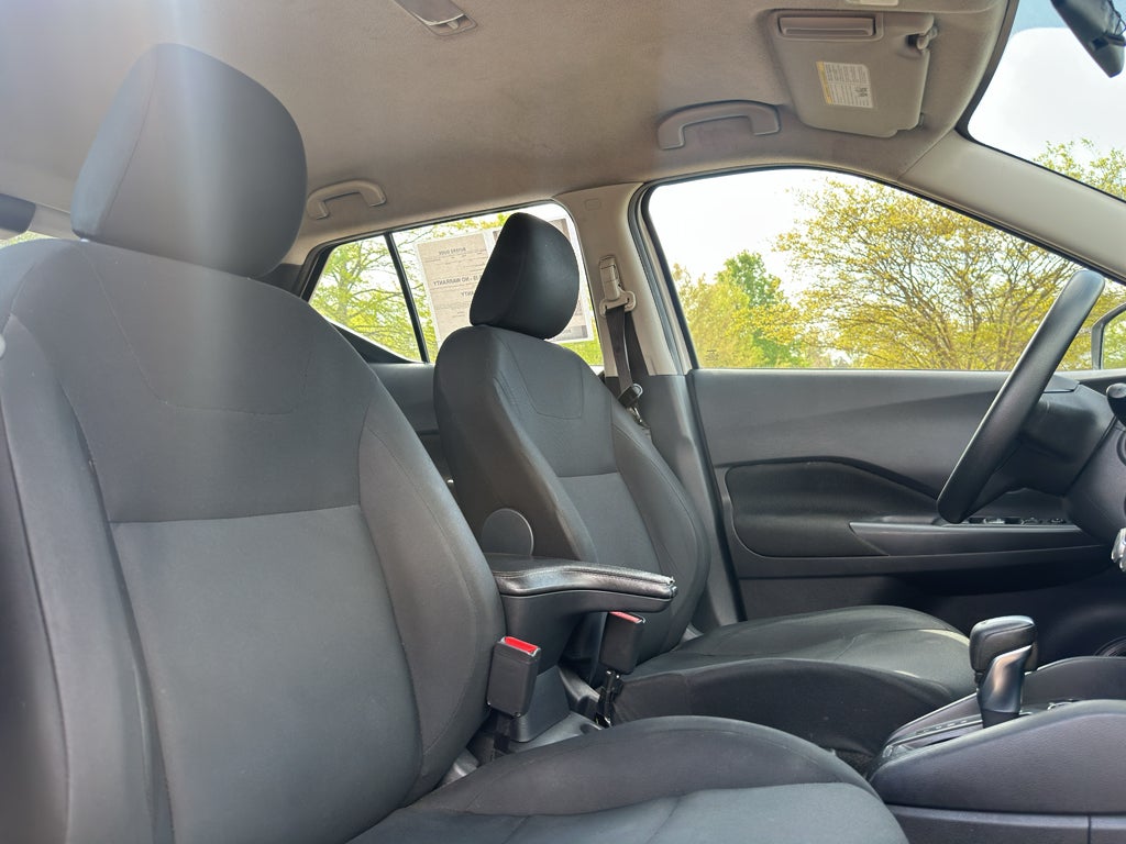 2023 Nissan Kicks S Xtronic CVT