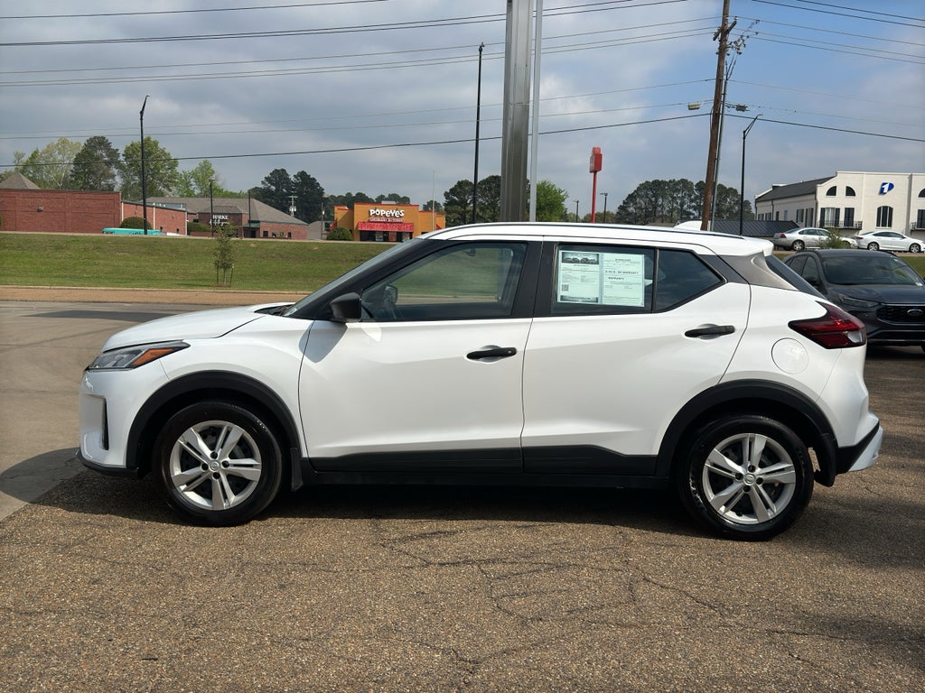 2023 Nissan Kicks S Xtronic CVT