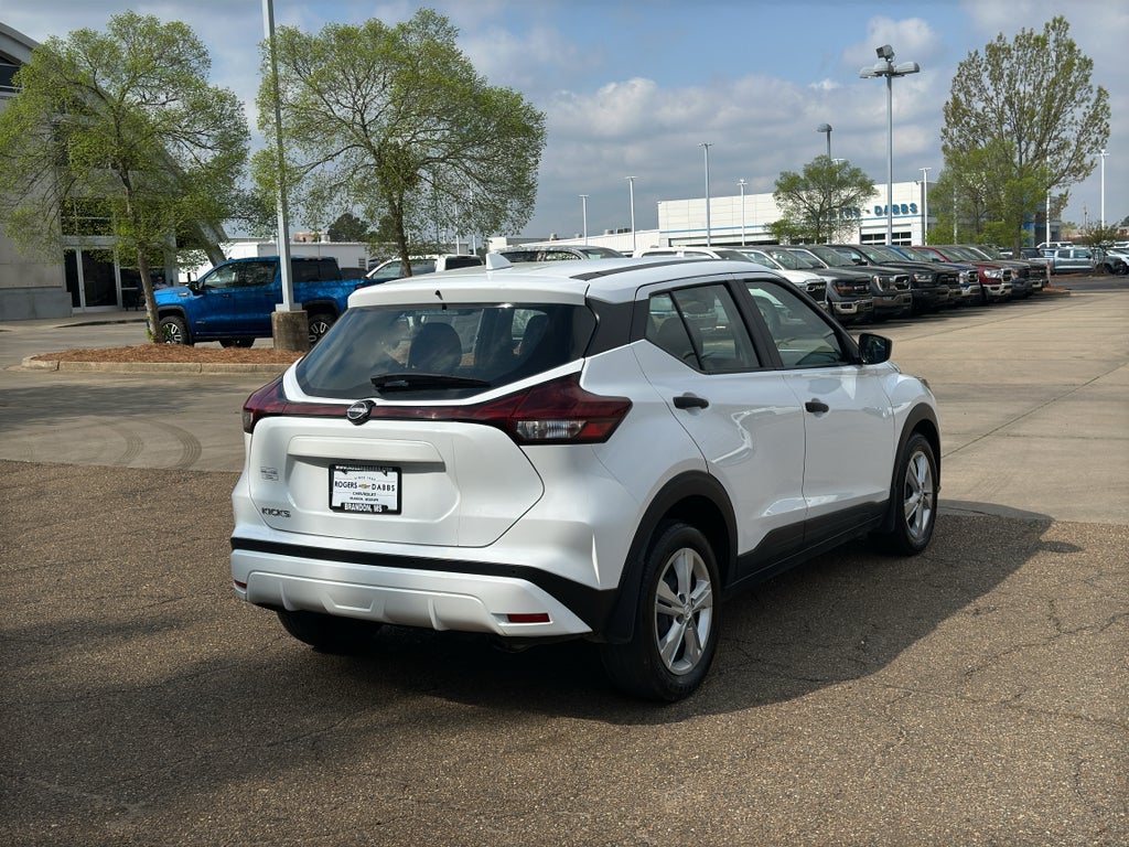 2023 Nissan Kicks S Xtronic CVT