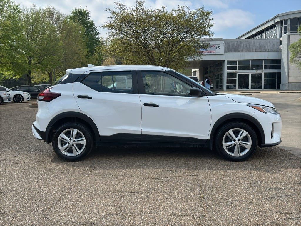 2023 Nissan Kicks S Xtronic CVT